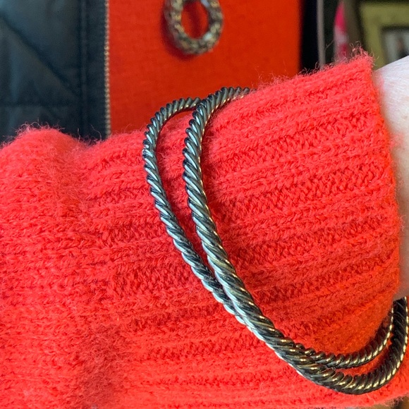 Jewelry Set Silver tone Necklace,Bangles,Earrings. - Picture 2 of 7